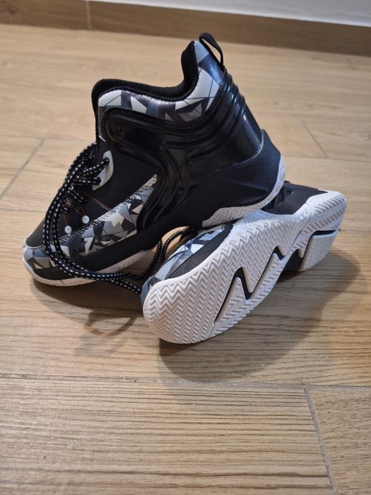 Ghete noi , tip baschet , mărimea 34