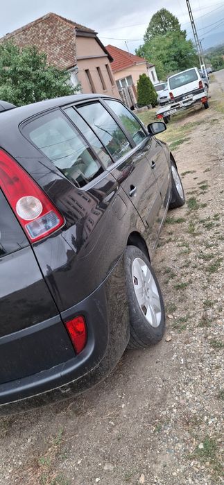 Dezmembrez Renault espase 2,2 dizel zabrani județul Arad