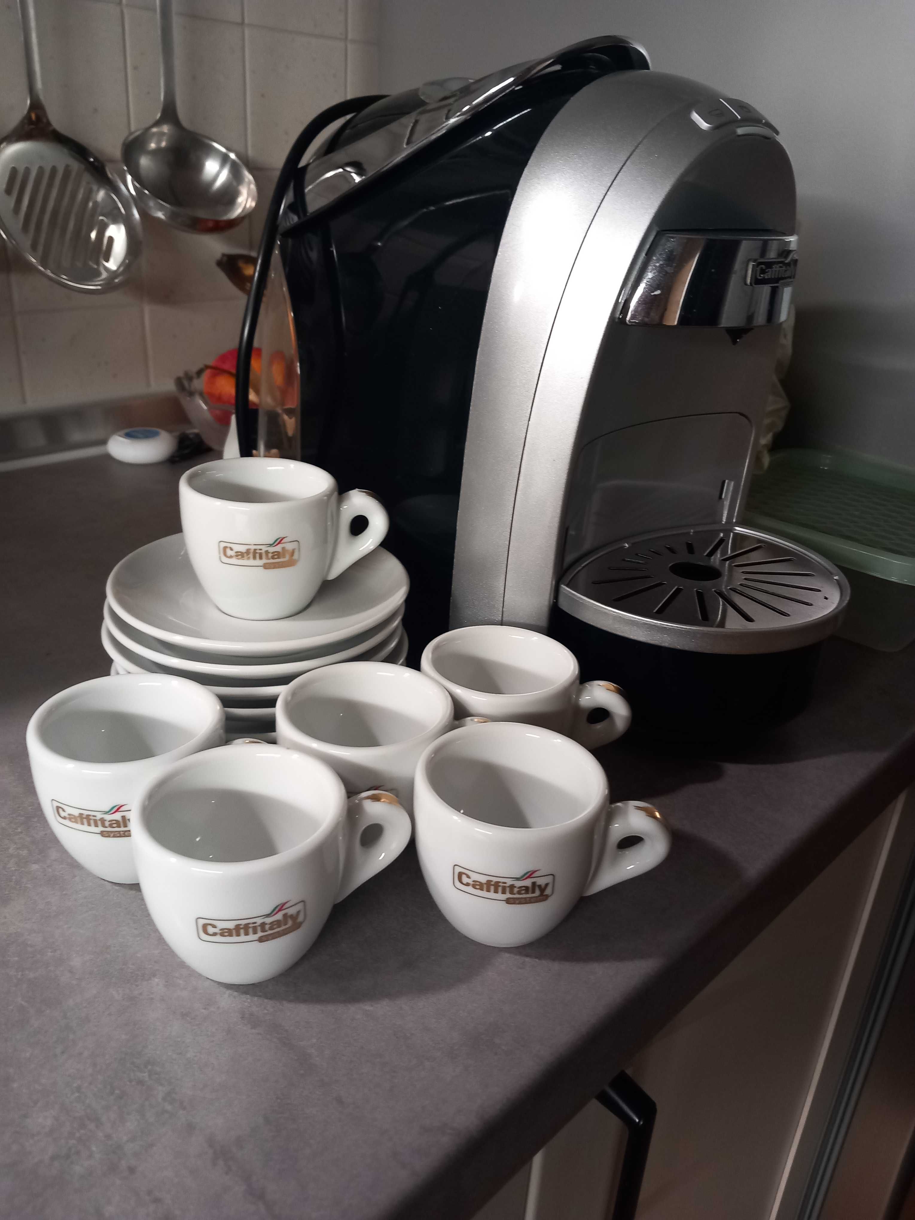 Капсулна кафе машина Caffitaly с подарък