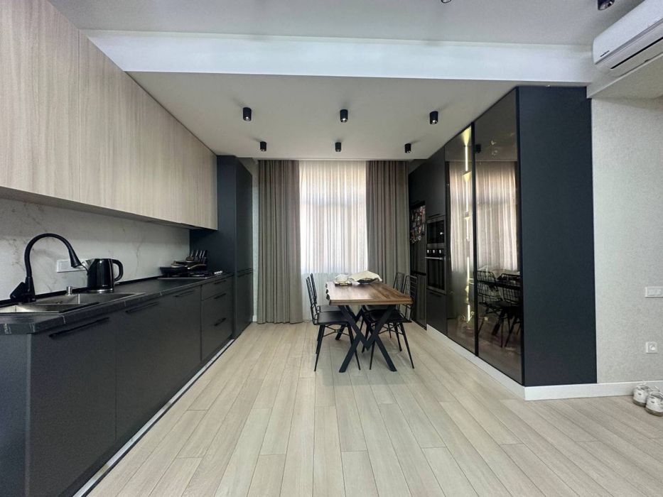 Продаётся КВАРТИРА 3/4/9 на 75м2 ЖК "Dream House" Ор-р: 8 роддом