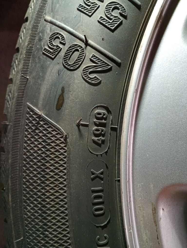 AUDI джанти със летни гуми 205/55/16 7J ET45 5x112 цо 56,6