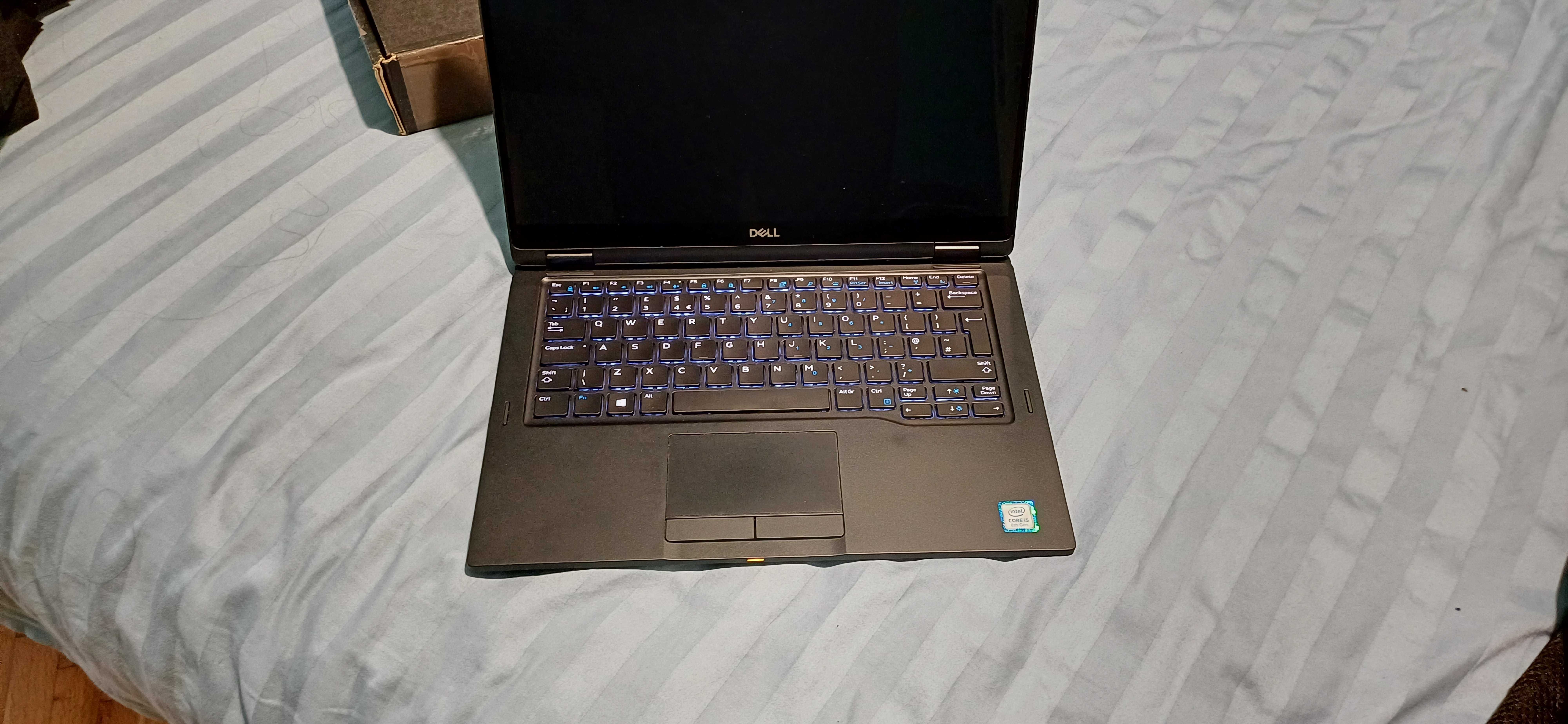 DELL Latitude 7390 2 in 1 i5 8GB ram 500 GB SSD