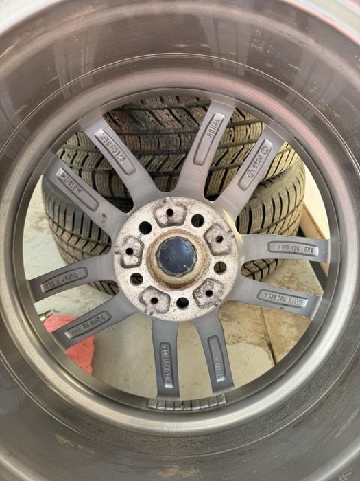 Оригинални джанти и зимни гуми BMW 18 цола