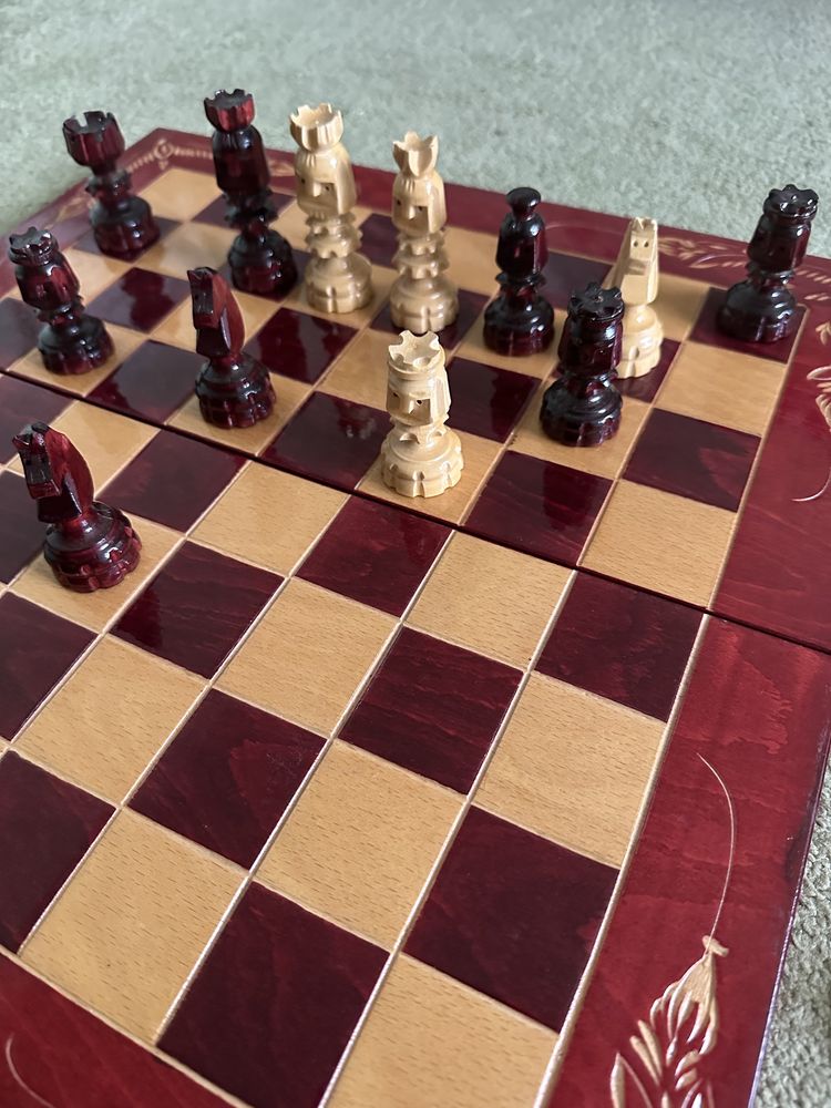 Joc de șah, joc de table