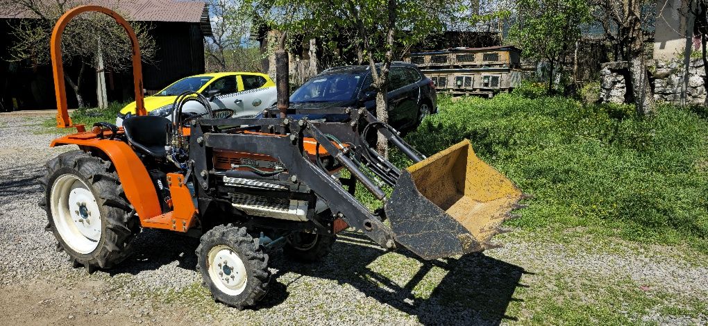 Tractor kubota B1600 dt 4x4