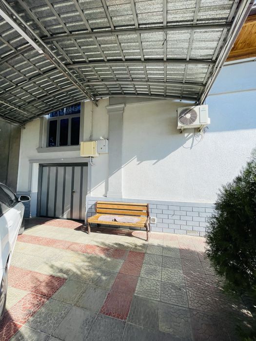 Shofayizda uy sotiladi.