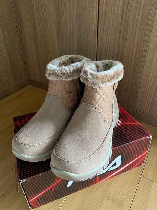 Ghete noi Skechers, marimea 35.5