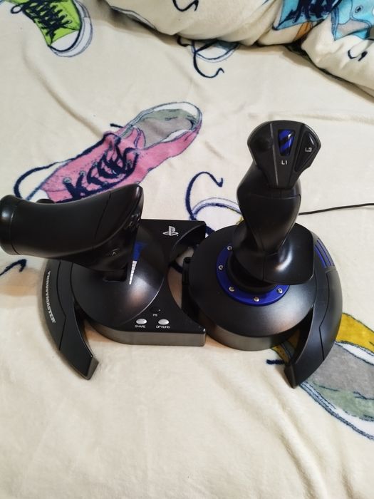 Joystick Thrustmaster T.FLIGHT HOTAS 4 pentru PC și PlayStation