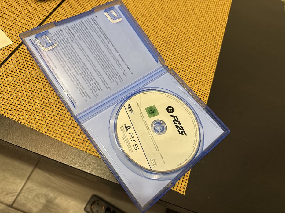 FC25 pe cd impecabil