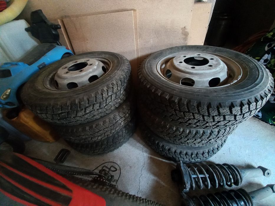 Продам шины на газель