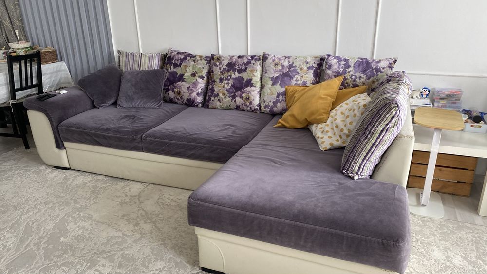 Диван раскладной. В хорошем состоянии