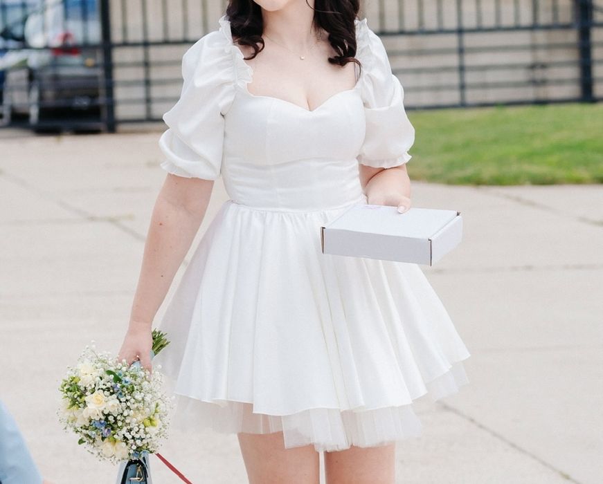 Vand rochie alba cununie marimea M