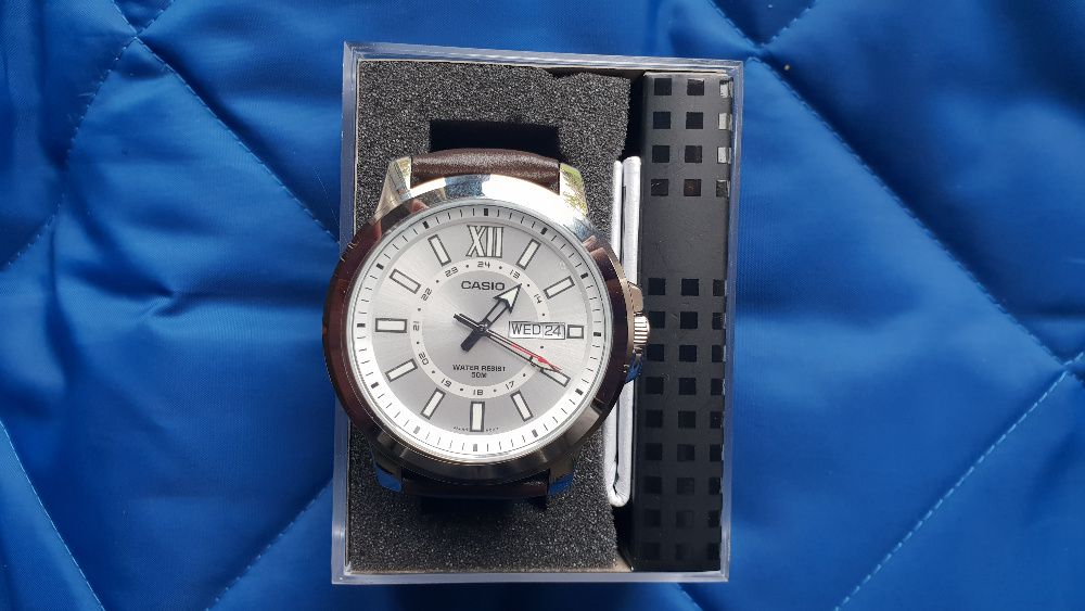 Продавам чисто нов Оригинален мъжки часовник Casio MTP-X100L-7A