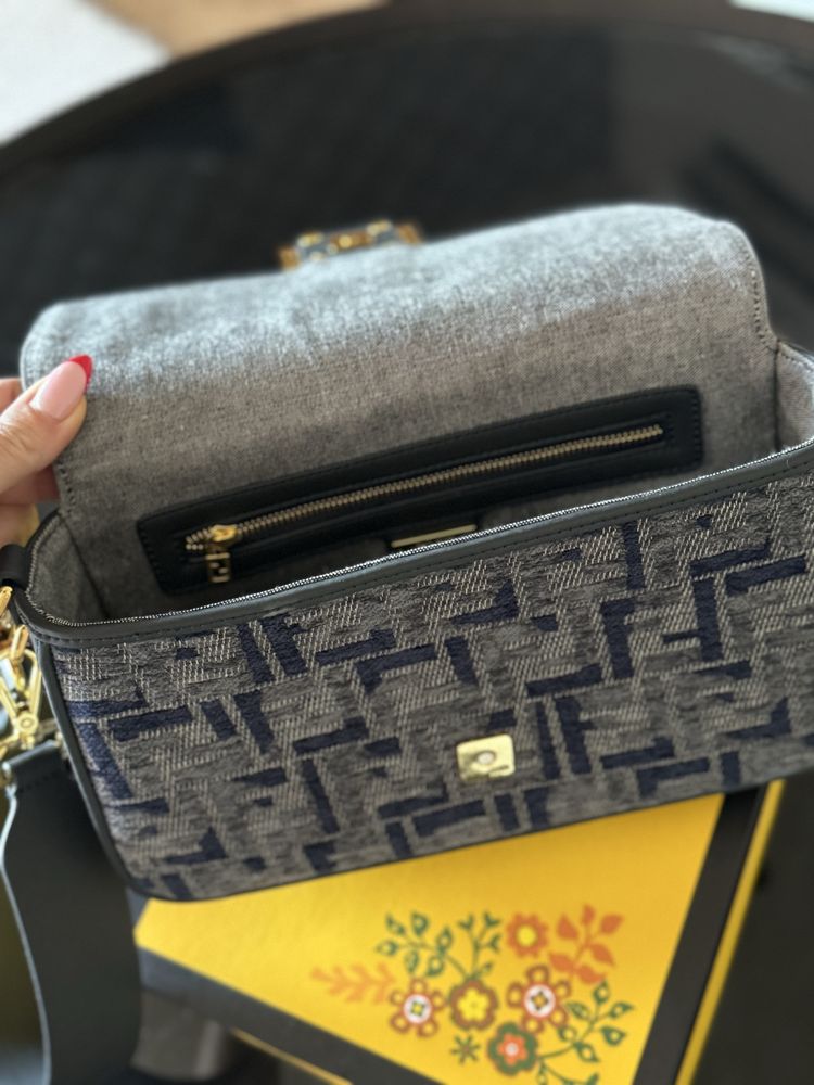 Fendi нова чанта лого деним с кутия и противопрахова брандирана торба