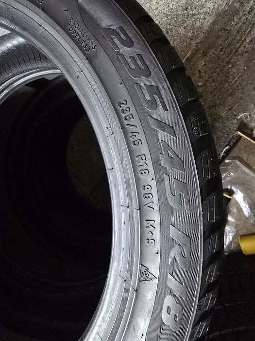 Pirelli 235/45 R18 98V MS iarnă