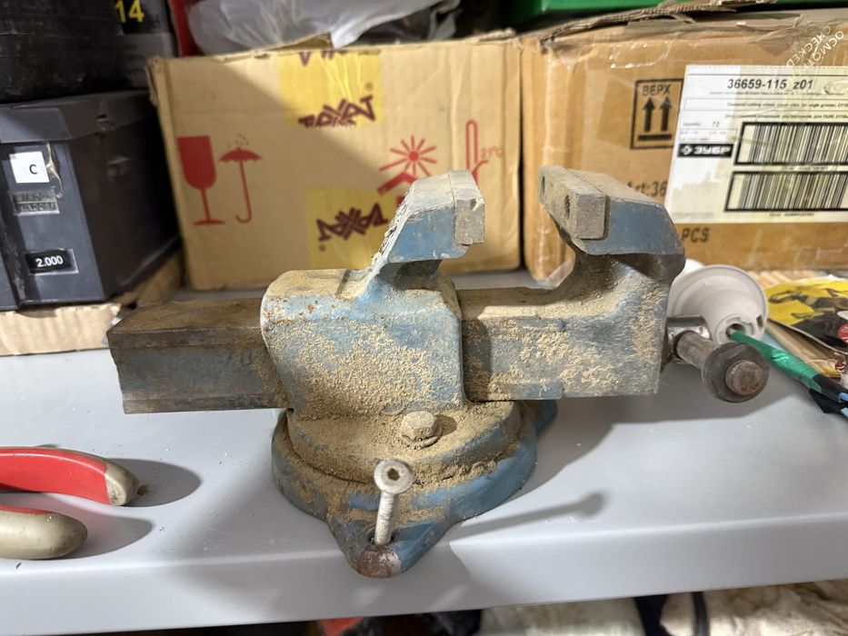 Тиски слесарные ТСС-80