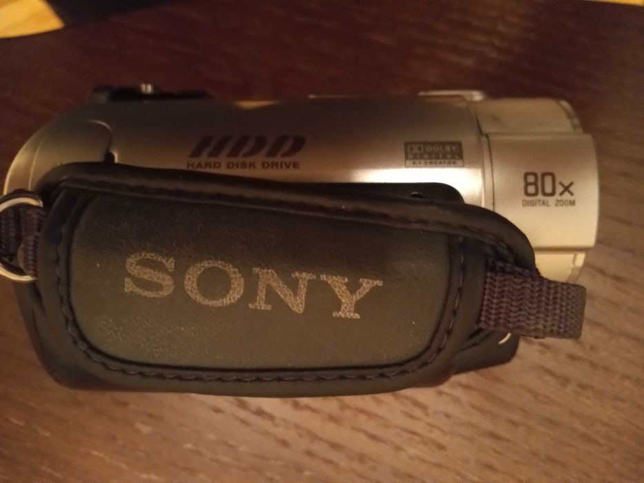 SONY  DCR - SR 190 E - видеокамера с хард диск и карта памет