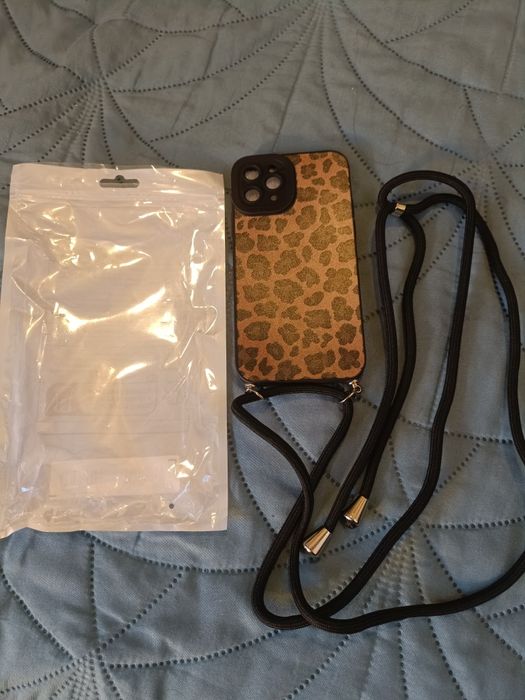 Vand husa cu șnur IPhone 11 pro nouă!