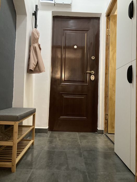 PF inchiriez studio 18mp la bulevard