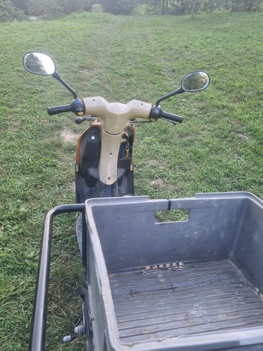 Vând scuter peugeot ludix 80cc 2t an 2008