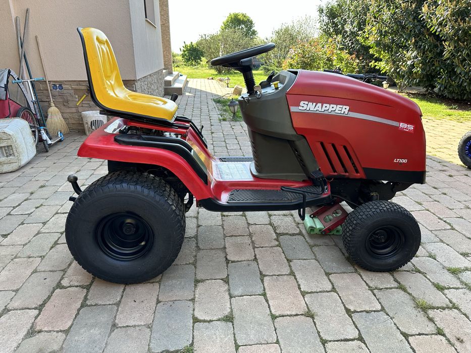 Vand Tractoras tuns iarba Snapper 23CP
