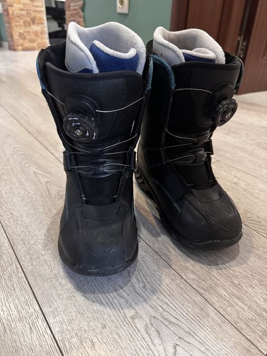 Сноуборд детски обувки Atomic с боа закопчаване, 22 см , 34 номер