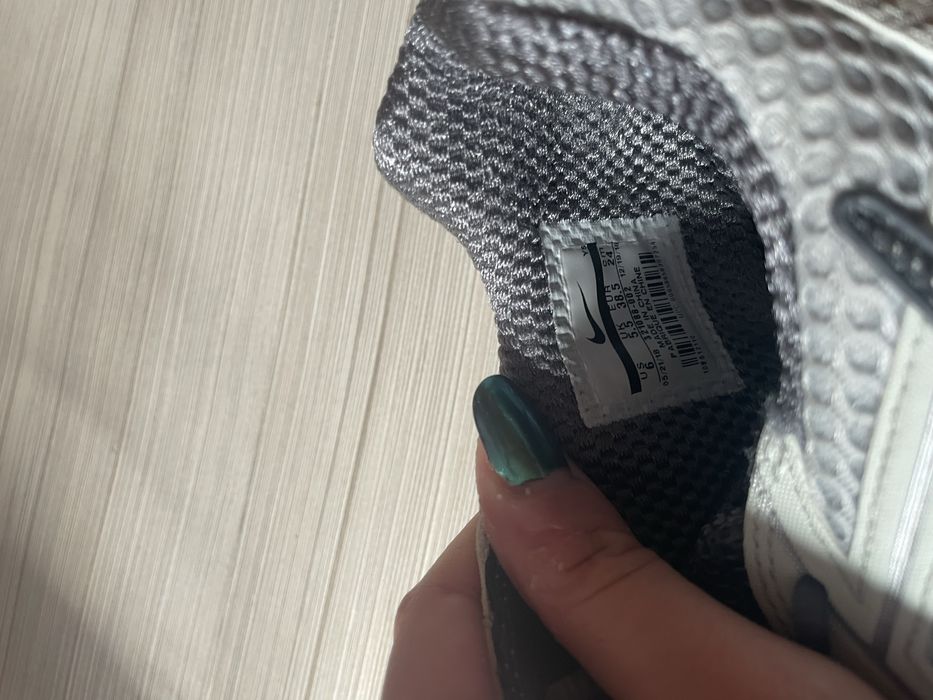 Adidasi NIKE zoom scrima