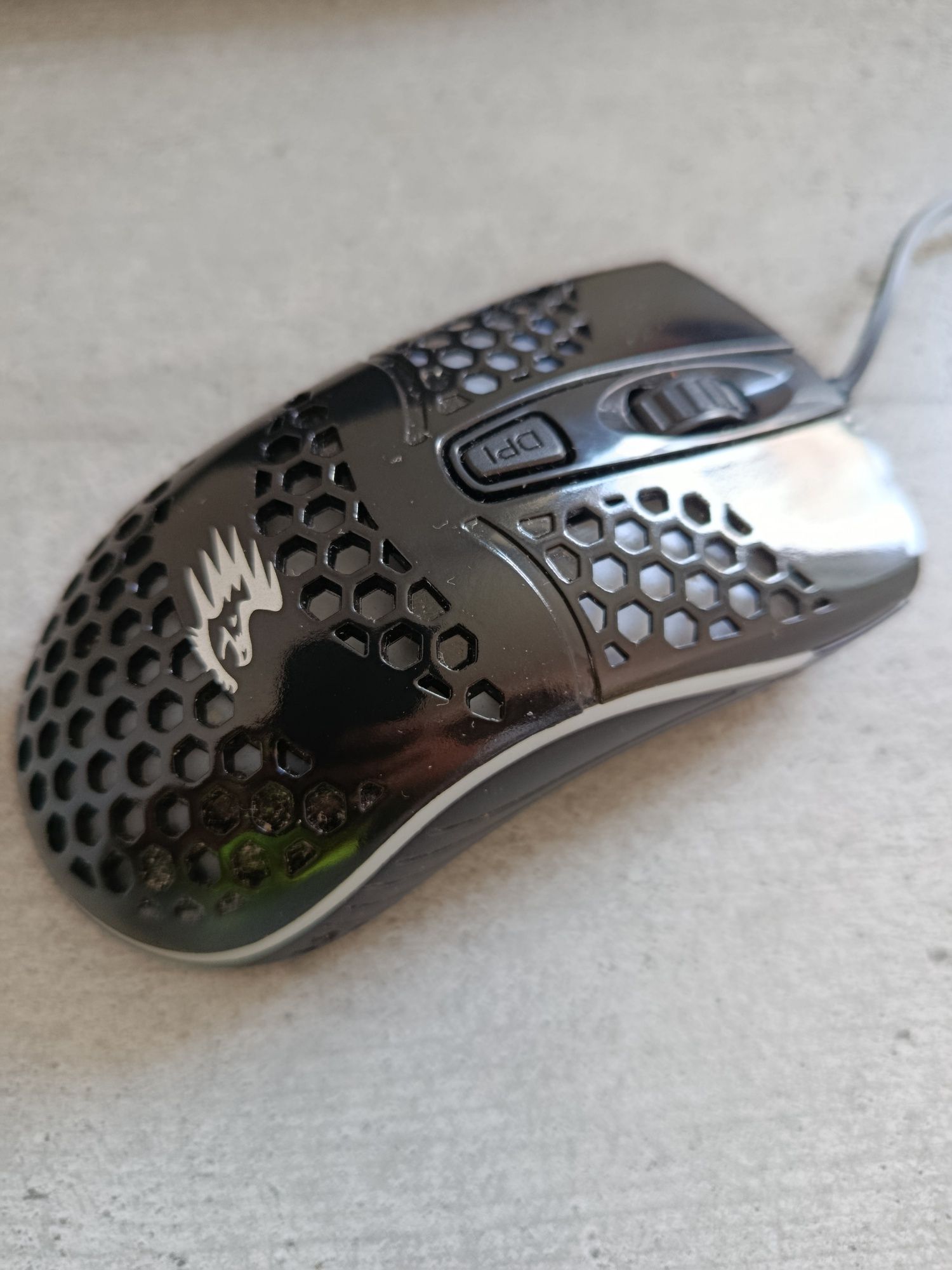 Геймърска мишка с RGB светлини
