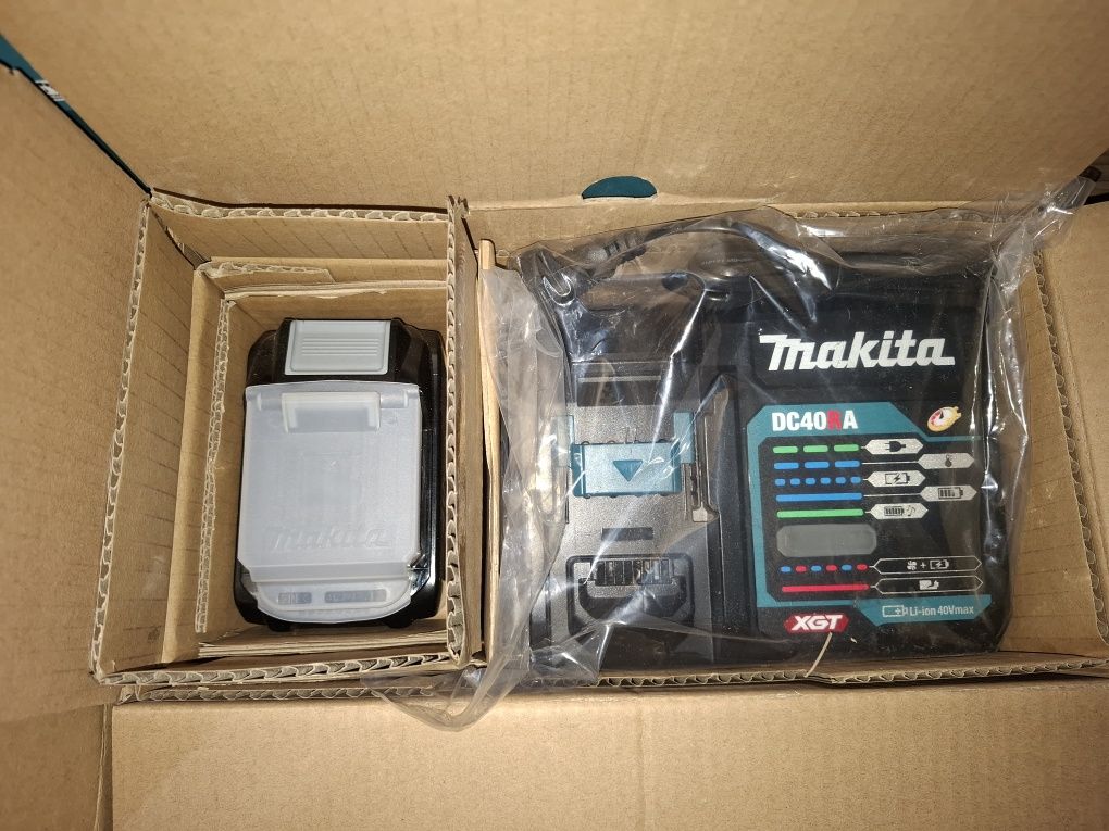 Зарядное устройство Makita и АКБ