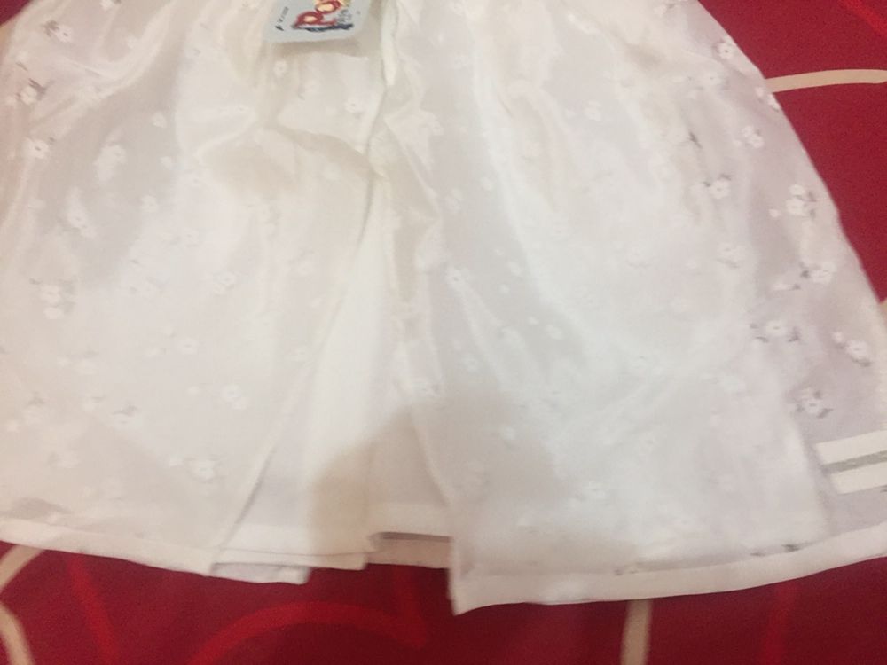 Rochita botez, noua, cu eticheta