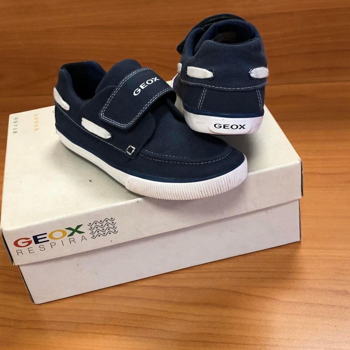 Adidasi baiat GEOX-marimea 33,,inter21cm,Pcu piele,,ca Salomon,Jordan