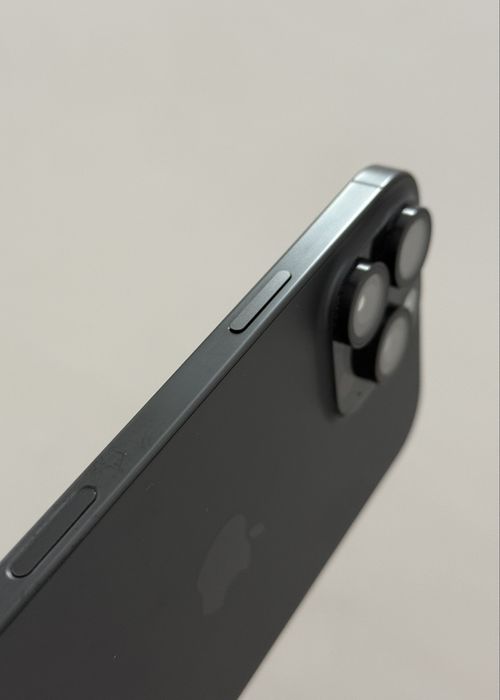 iPhone 16 Pro Max 512GB Titanium Black & Natural Neverlocked