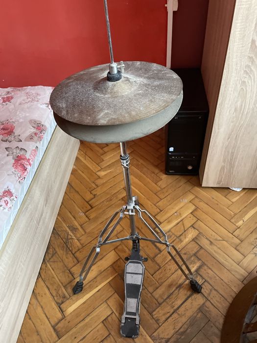 Барабани може и на части
