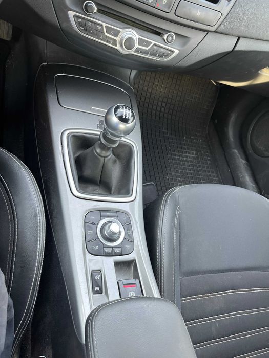 Renault Laguna III, 2011, 1.5 dCi 110 CP