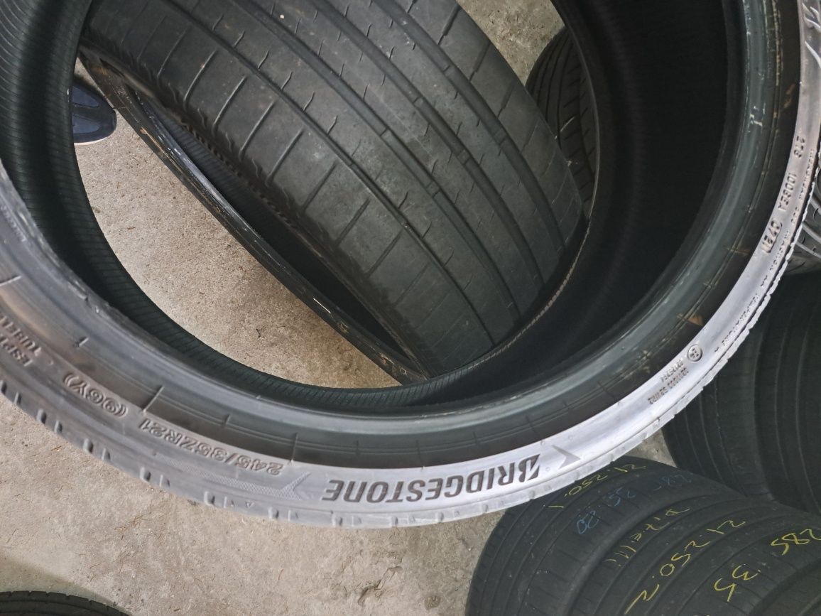 2 anvelope 245/35 R21 Bridgestone