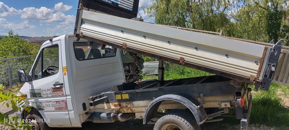 Lucrări cu excavator de 2,5 tone și autobasculanta de 3,5 tone