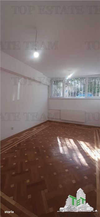 Spatii birou  comerciale de inchirat ,Universitate,  10 euro  mp