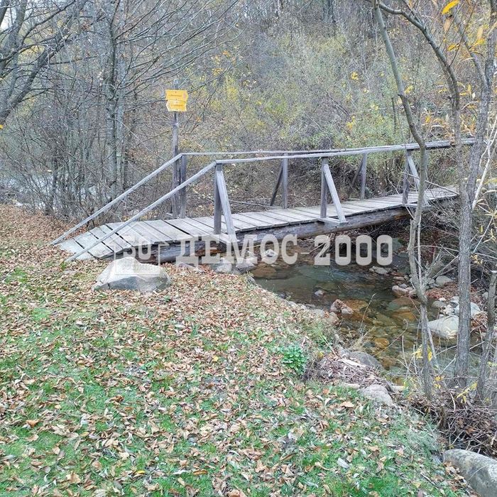 Парцел в Велико Търново, област-гр.Елена площ 800 цена 14000