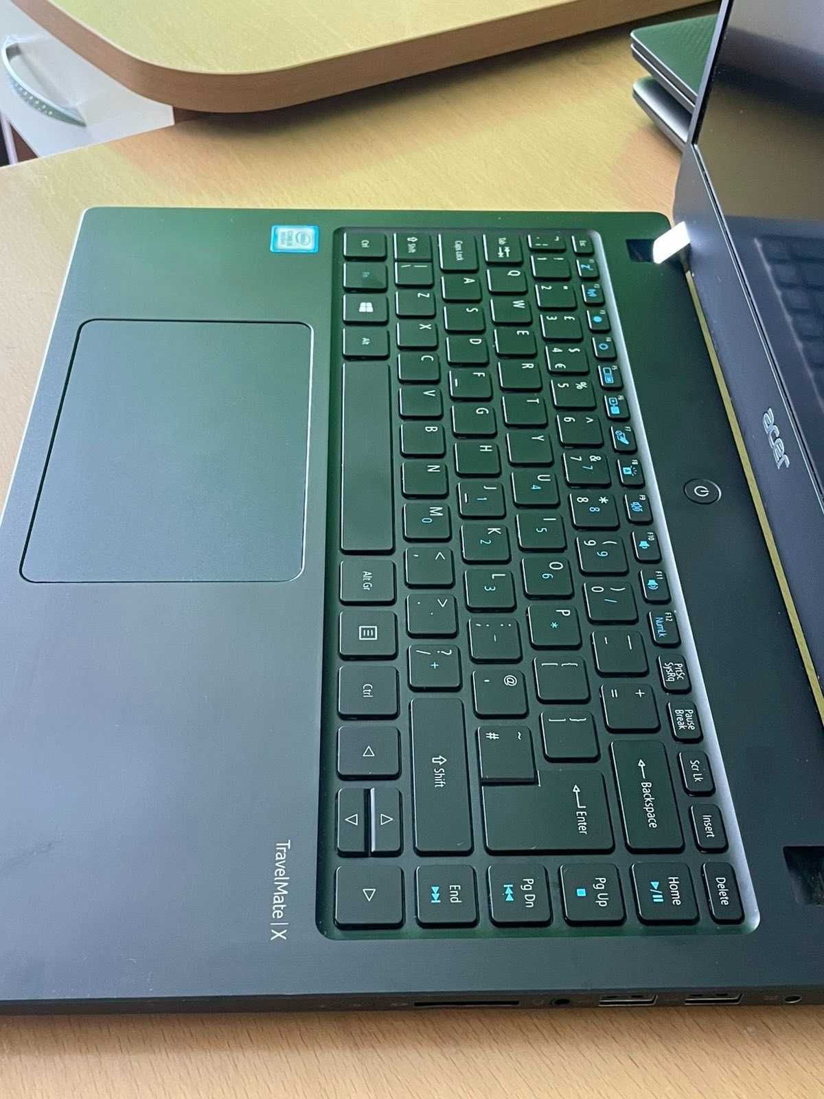 Acer TravelMate X3410 / intel core i5 - 8th gen / 8GB RAM