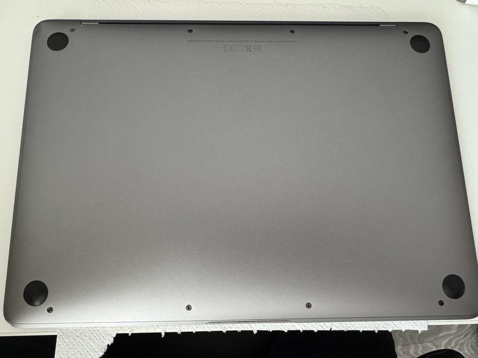 Vând Apple MacBook 12" – Core m5, 8GB RAM, 512GB SSD