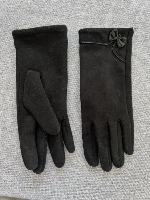 Manusi din material textil