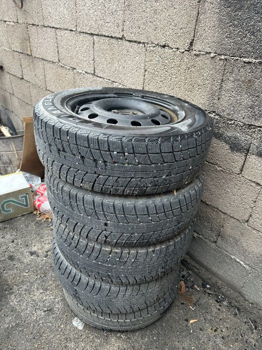 Зимние шины с дисками 4ШТ