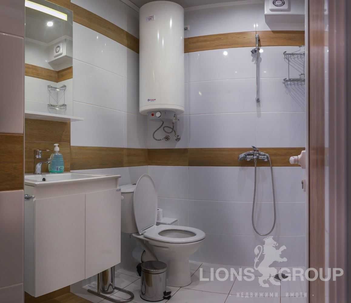 Дава се под наем Тристаен апартамент в Варна, ВИНС - 110 кв.м за 1326 € - Снимка #8