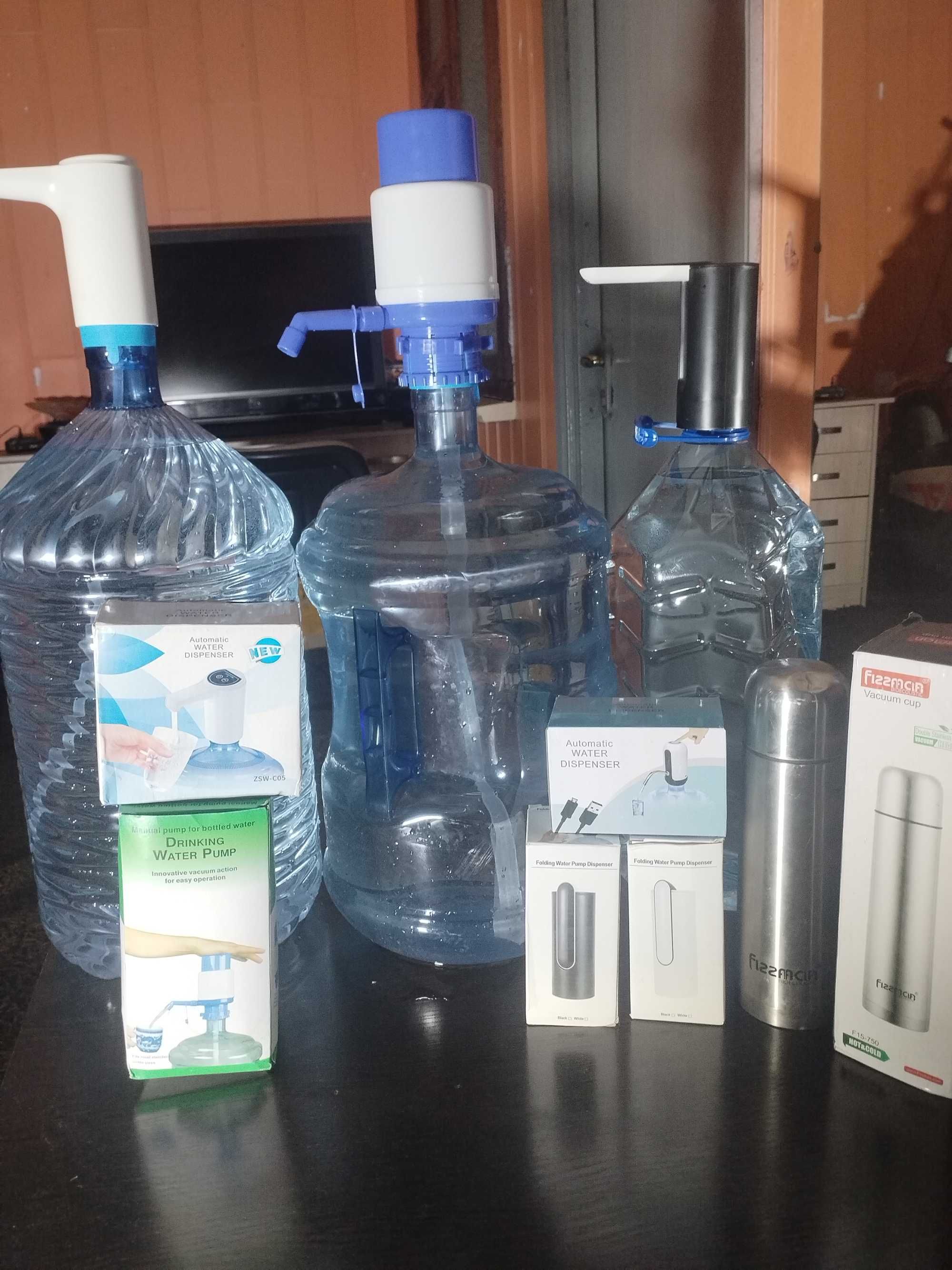 Продам помпа насос кулер  для воды бутулка  доставка есть