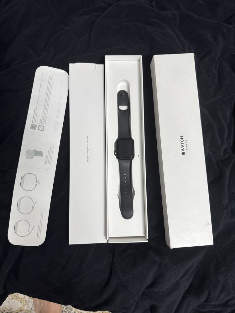 Продам Apple watch series 3