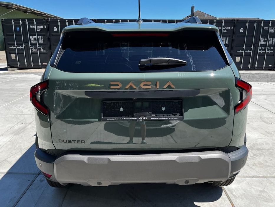 Vând Dacia Duster an 2024 avariat 12 benzina Hybrid 4x21000 km