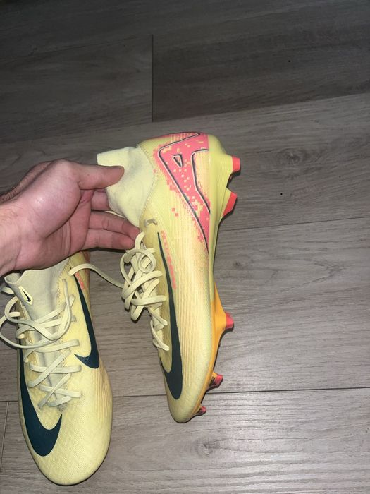 Ghete fotbal marimea 41 nike