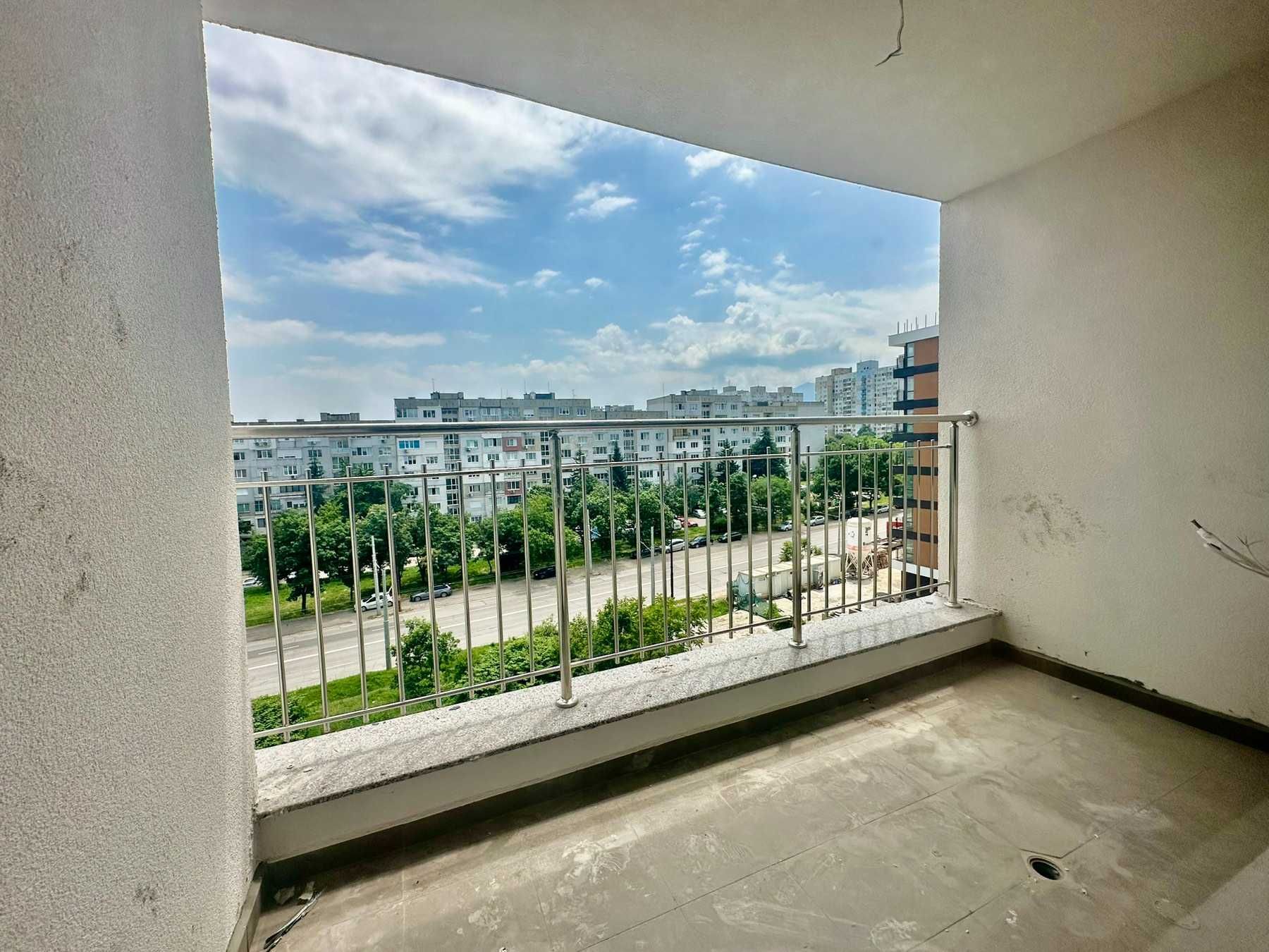 Продава тристаен апартамент в Люлин 2