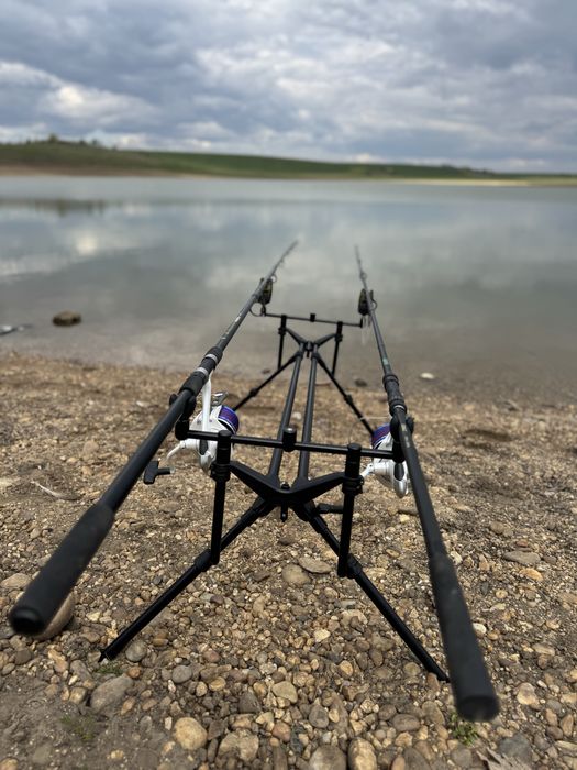 Vand RodPod Avid Carp Lokdown Altitude Pod 3 Posturi impecabil+senzori