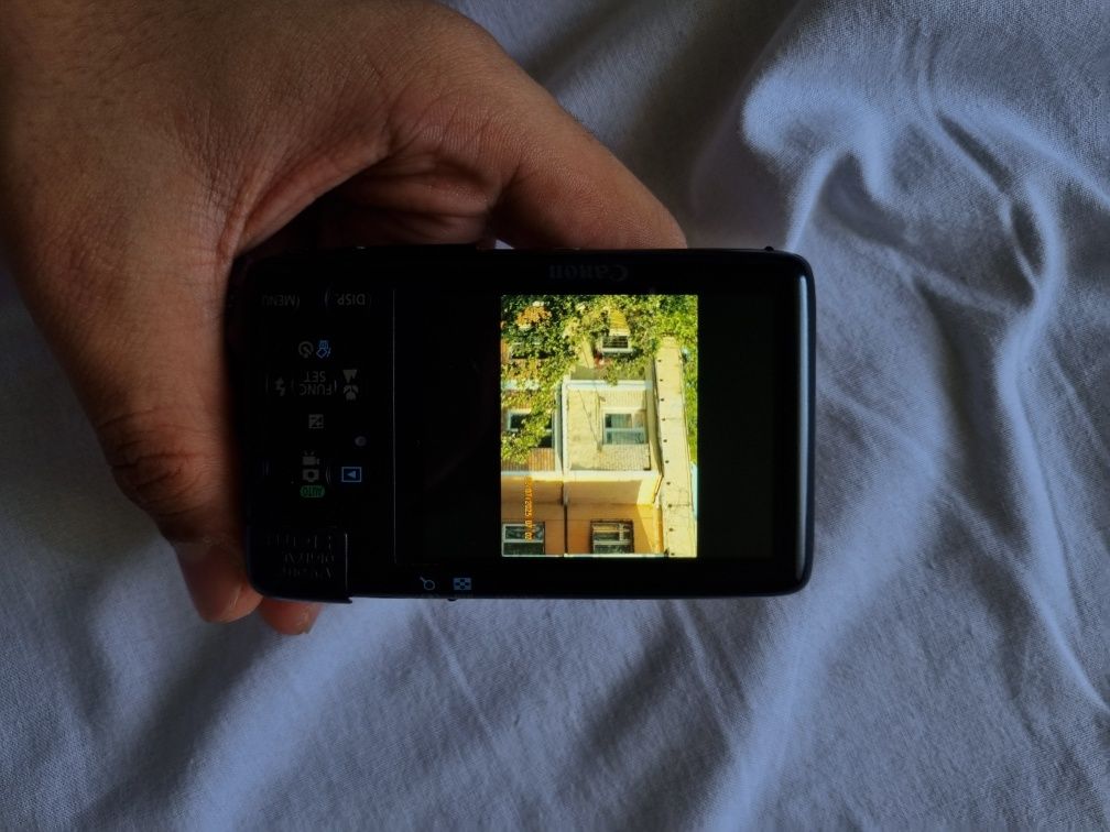 Трендовый фотоаппарат Canon ixus 130 в отличном рабочем состояний
